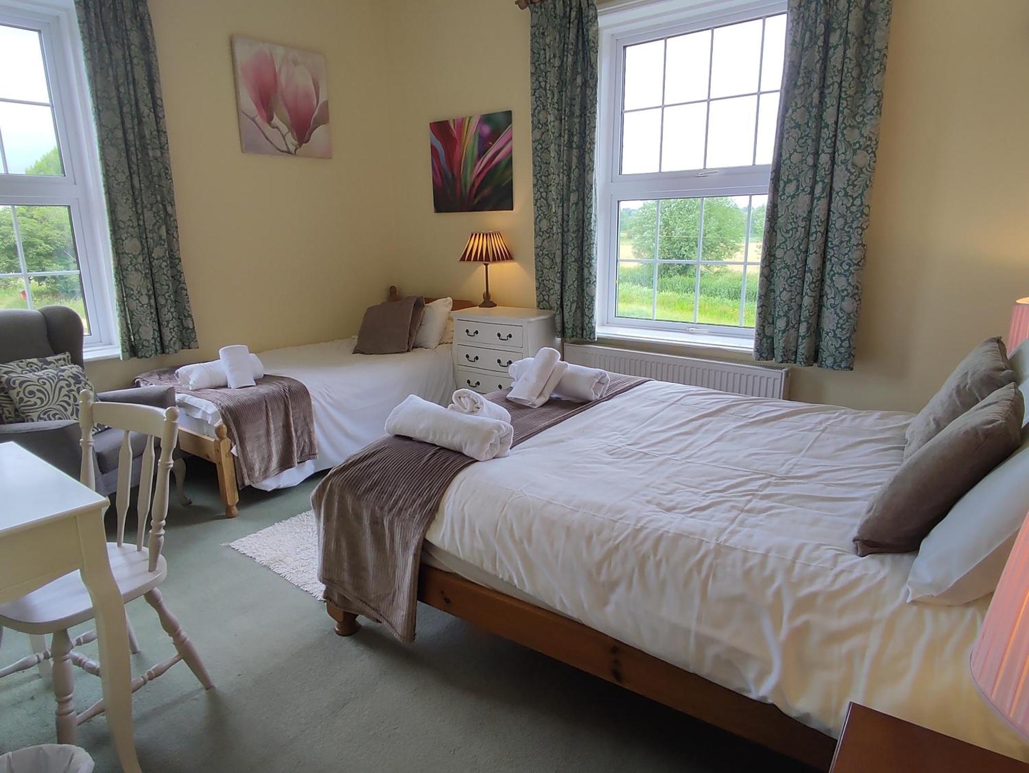 The Old Stables Self Catering Villa Salisbury Room photo